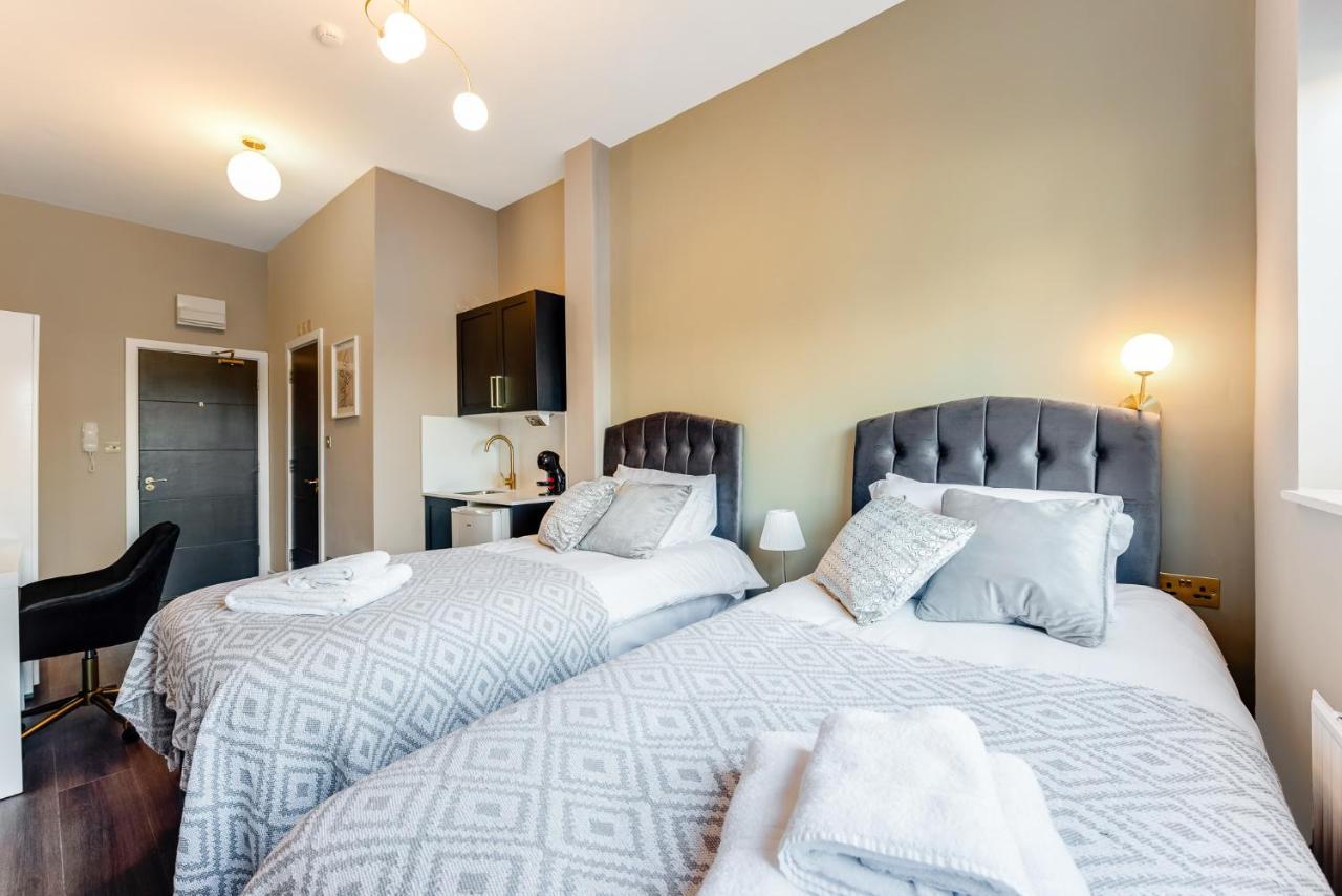 Elegant Studio - Perfect For Explorers Apartment Londra Exterior foto