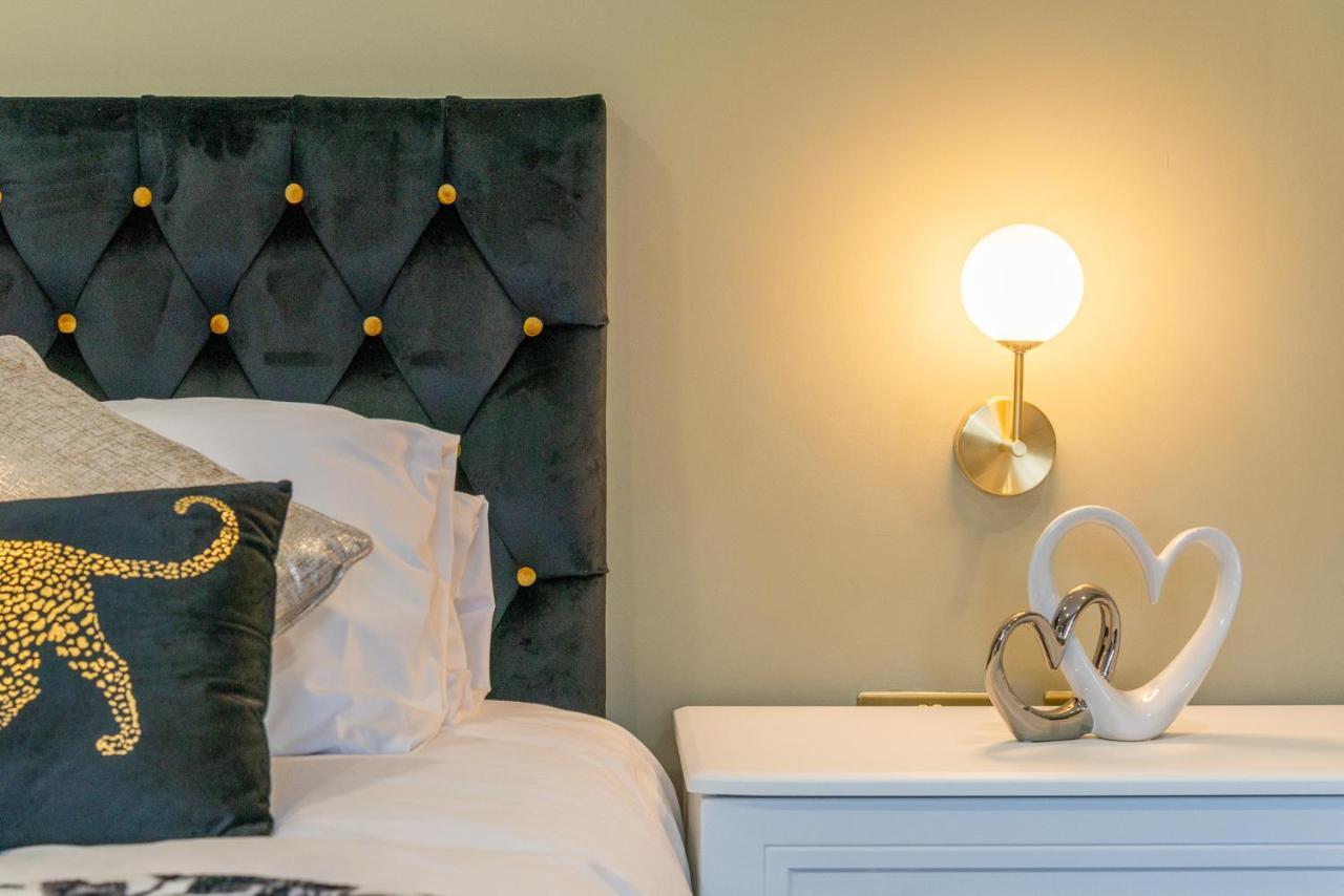 Elegant Studio - Perfect For Explorers Apartment Londra Exterior foto