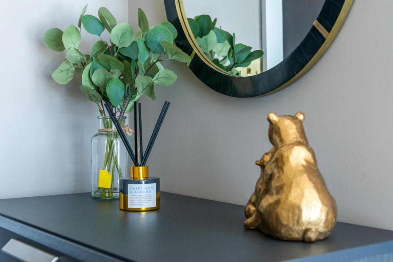 Elegant Studio - Perfect For Explorers Apartment Londra Exterior foto