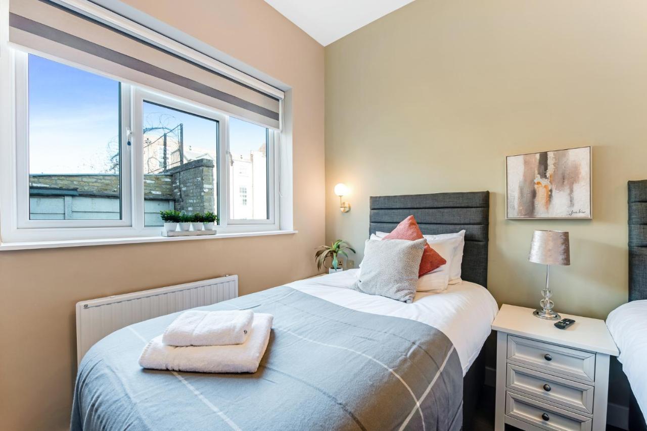 Elegant Studio - Perfect For Explorers Apartment Londra Exterior foto